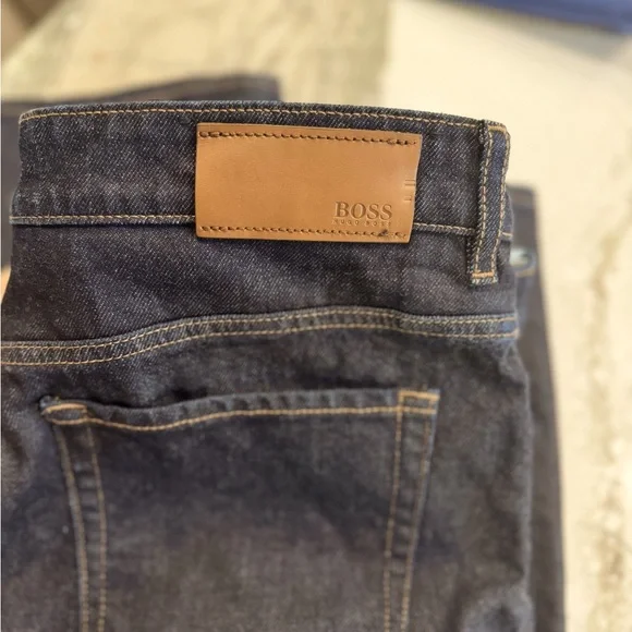 Hugo boss, men’s jeans. Only worn once.